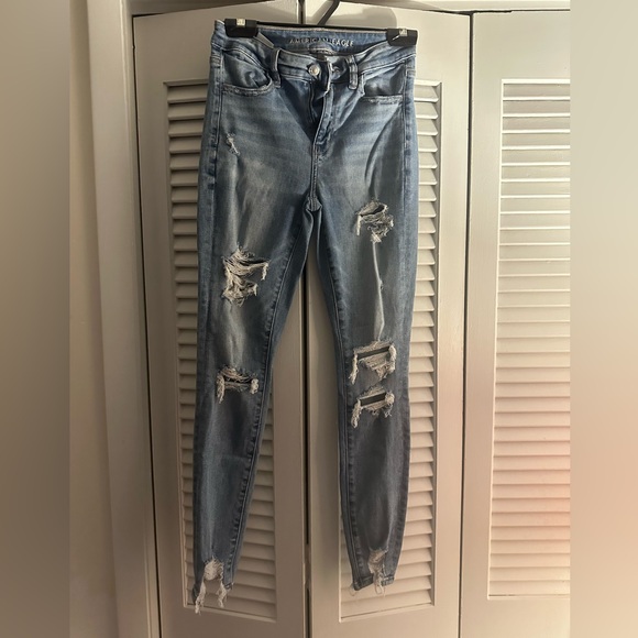 American Eagle Outfitters Denim - American Eagle Outfitters Ripped Skinny Jeans